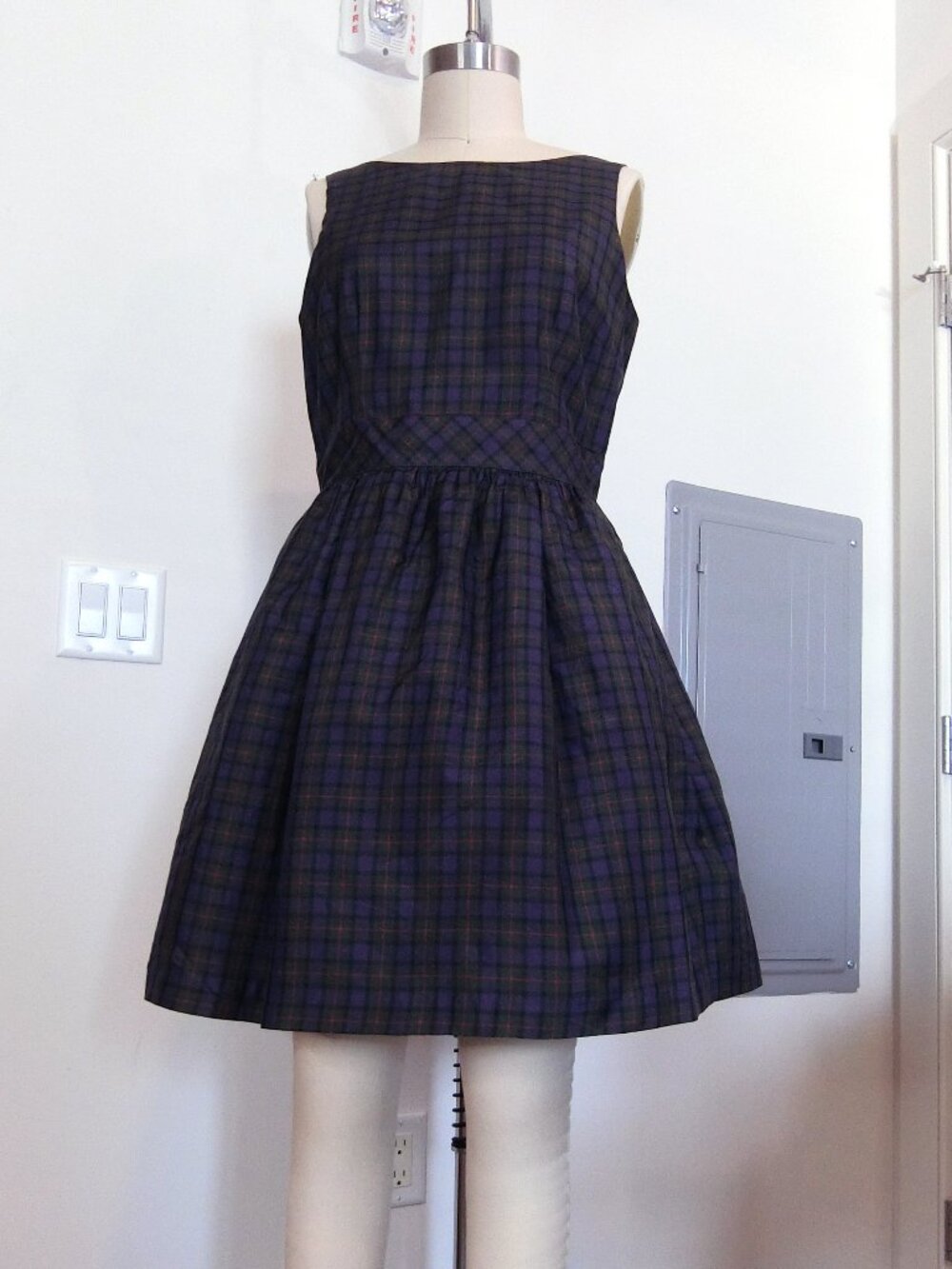 Tommy Hilfiger 100% Silk Tartan Plaid Fit & Flare Dress Size 10